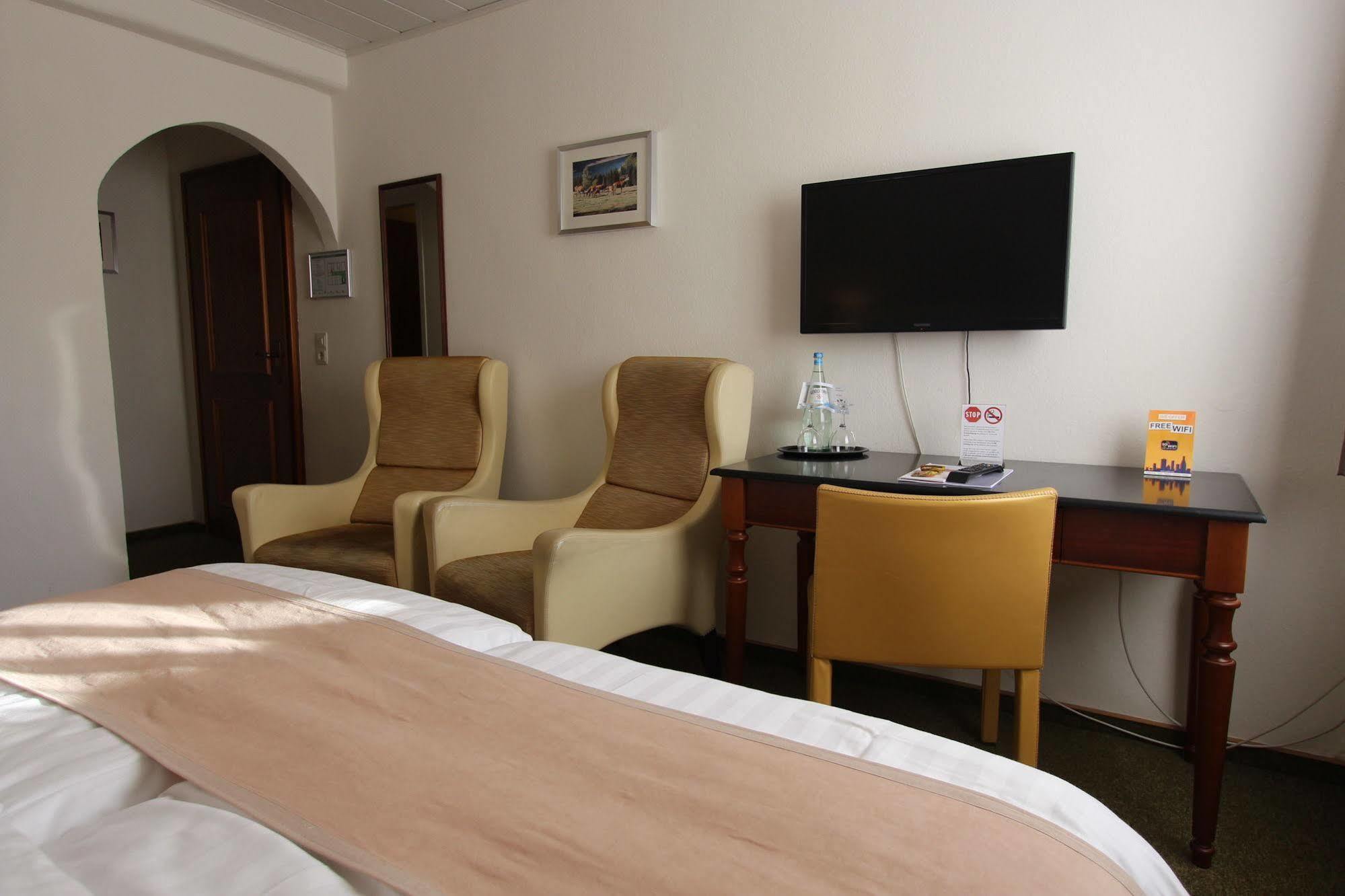 הלנתאל Boutique Hotel Restaurant Hollerather Hof מראה חיצוני תמונה